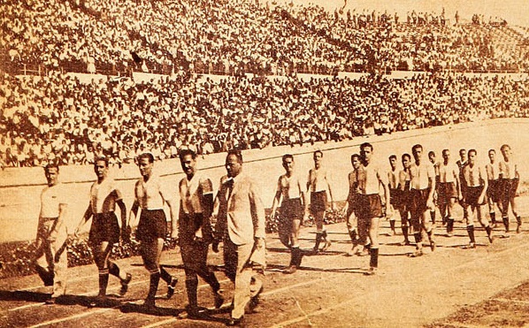 1941년 남미축구선수권대회 우승팀 아르헨티나 대표팀의 입장