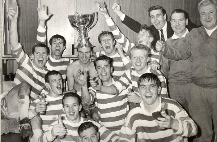 1966-67시즌 참가한 다섯 대회를 모두 우승한 셀틱 FC 선수단